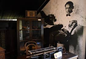 Za'ba berjuang menerusi penulisan, bermula guna pelepah pisang