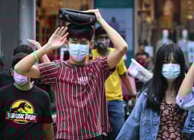 Peniaga digesa pakai pelitup muka, beri kesedaran kepada pembeli