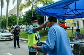 Selangor Sultan: Speed up Covid-19 vaccination for mosque officials