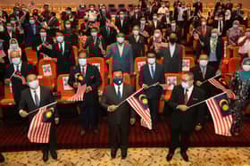 MB: Penjawat awam terima bantuan khas setengah bulan gaji hari ini