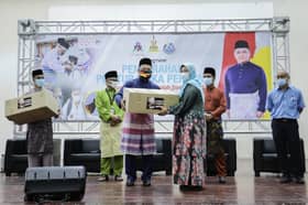 MB: 120,000 pelajar di Gombak terima pelitup muka