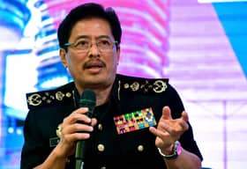 Azam mum on claims that MACC targeting Dr Mahathir