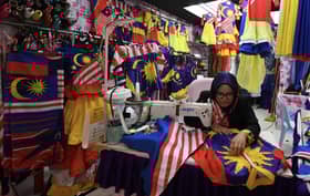 Tukang jahit terima lebih 1,000 tempahan pakaian tema Jalur Gemilang