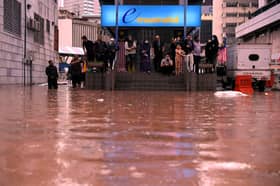 Beberapa lokasi di Selangor, KL dilanda banjir kilat petang ini