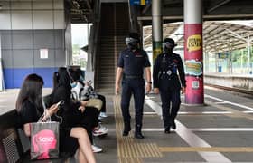 Polis bantuan KTMB guna topi keledar pintar imbas suhu badan