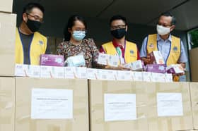 Kelab Lions Subang Jaya sumbang 100,000 pelitup muka