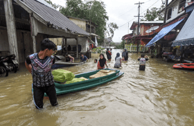 Floods: Number of evacuees continues to rise as situation worsens in east coast