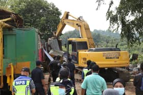 Four more illegal premises near Sungai Rawang to be demolished