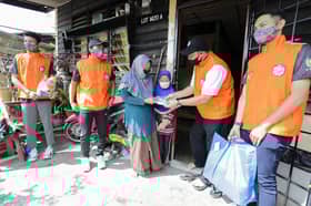 Penduduk Paya Jaras terkesan Covid-19 dapat keperluan asas