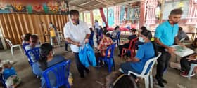 Wakil rakyat Sentosa bantu 86 pengusaha van sekolah terjejas