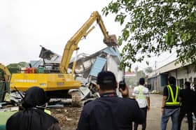 Two more illegal premises near Sungai Selangor demolished