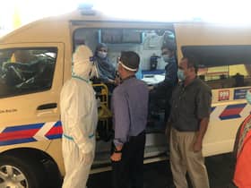 Timbalan menteri komunikasi positif Covid-19