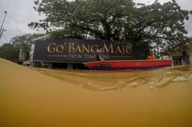 Hanya tangga batu terselamat selepas rumah hanyut