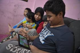 Syarikat telekomunikasi disaran sokong inisiatif kad SIM, tawar pakej murah