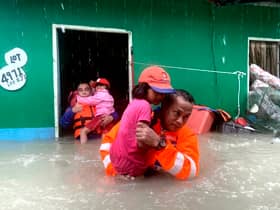 TUDM hantar 4.3 tan bekalan makanan bantu mangsa bah Sarawak