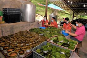 Traditional making of kuih bakul in Penang passed down through three generations