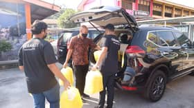 Hampir 700 calon SPM DUN Dusun Tua terima pek makanan