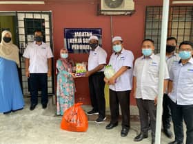 LZS buat kunjungan kasih, agih bantuan ke Hospital Kajang