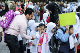Six schools in Shah Alam receive IBS classrooms to expand learning spaces