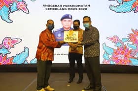 35 warga kerja MDHS terima Anugerah Perkhidmatan Cemerlang