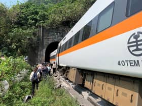 36 maut, 60 cedera kereta api tergelincir di Taiwan