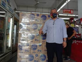 PKPD Sains Banting: Wakil rakyat sumbang 1,000 botol air mineral