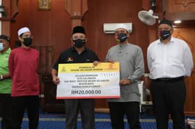 MB salur sumbangan RM155,000 kepada 33 masjid di Kuala Langat