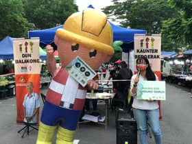 Si Balak tarik minat orang ramai daftar vaksin Covid-19