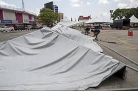 Bazar Ramadan batal, peniaga lelong lebih 500 biji kelapa