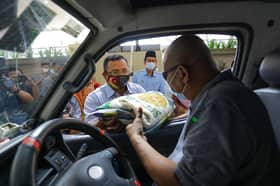 Local councils to distribute food baskets in stages to taxi, bus drivers — MB