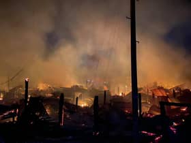 Tiga bomba kena renjatan elektrik padam rumah atas air terbakar