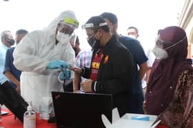 Saringan Komuniti: 2,702 sampel diambil, 196 kes disyaki positif