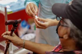 Lebih 100,000 warga sektor runcit divaksin sebelum 31 Ogos