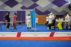 Nekad hadir saringan percuma Kerajaan Negeri walaupun kaki patah