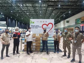 Mais edar lebih 4,000 set makanan kepada petugas barisan hadapan