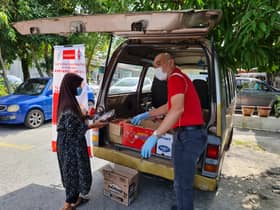 Wakil rakyat Banting edar 200 baucar Kembali Ke Sekolah