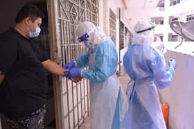 Sedia bas mudahkan pesakit Covid-19 PKPD Apartment Damai ke CAC