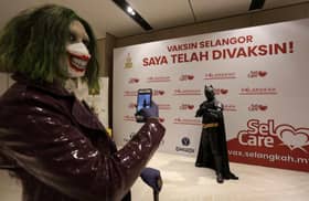 Vaksin, saringan senjata ampuh menentang Covid-19