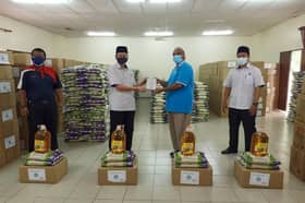 Mais agih lebih 1,000 bakul makanan untuk pengusaha bas sekolah