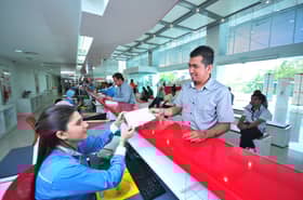 Cukai jalan, lesen memandu boleh diperbaharui di pejabat pos mulai Isnin