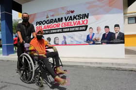 Hampir 300,000 dos vaksin negeri sudah disuntik setakat semalam