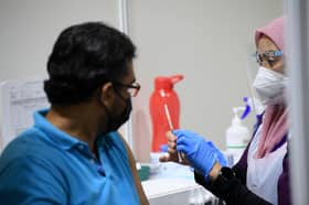 Kes dijangka terus naik sebelum 80 peratus divaksin hujung Oktober