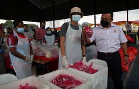 200,000 keluarga terjejas PKP terima bakul makanan negeri