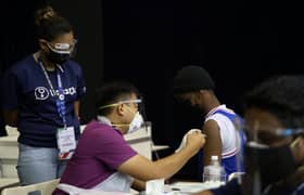 Tiga kategori pelajar antarabangsa lengkap vaksin boleh masuk Malaysia