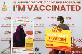 Pasangan tunang ambil langkah awal, vaksin sebelum nikah