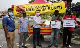 Selangor approves over 8,300 temporary licenses to help traders during pandemic