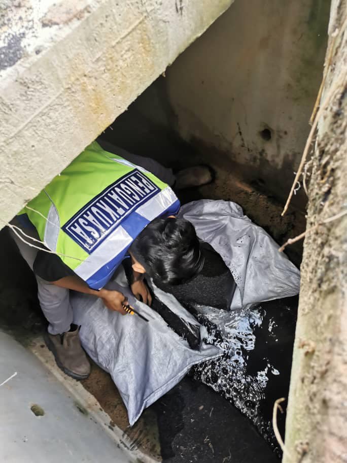 JAS ambil tindakan, kilang disyaki cemar air Sungai Semenyih minggu ini