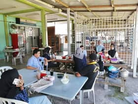 Jualan nasi lemak pasangan dibantu ADN Kajang dapat sambutan