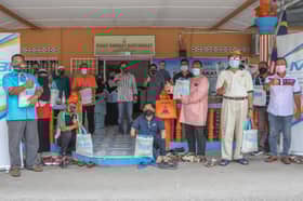 10,000 bakul makanan diagih kepada penduduk Sungai Air Tawar