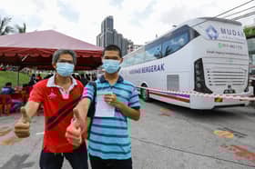 Lama tunggu janji temu MySejahtera, bapa bawa anak OKU terima Selvax